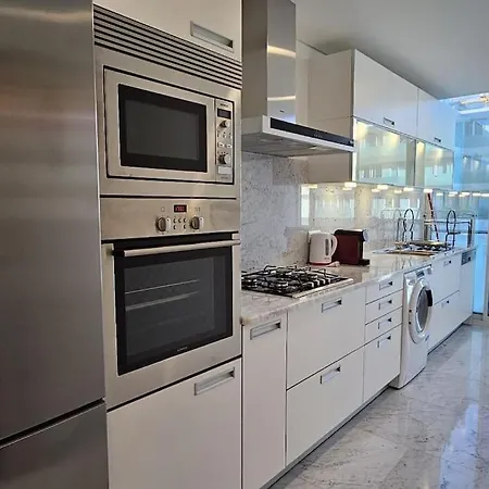 Ponte De Estrelas Plaza By Rentallido Funchal (Madeira)