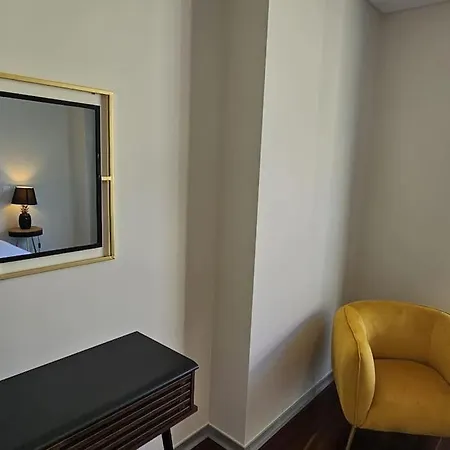 Ponte De Estrelas Plaza By Rentallido * פונשל